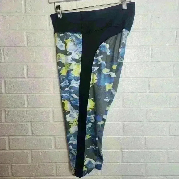 Adidas climalite women's cropped athletic leggings size medium - Picture 3 of 10